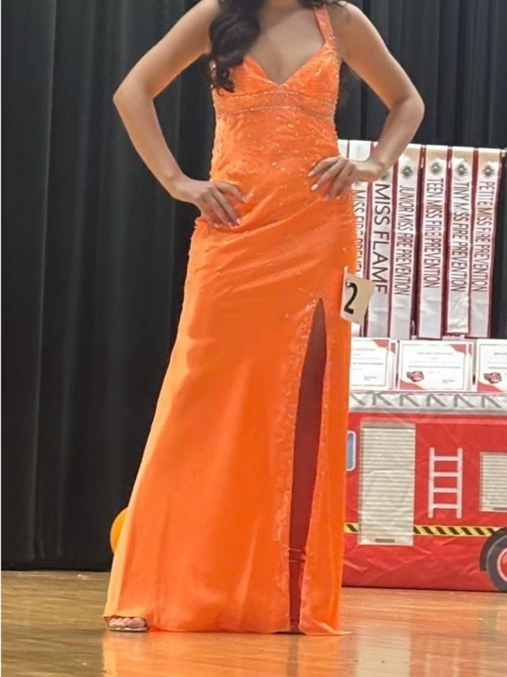 Elegant Orange Beaded Evening Gown - V-Neck Slit Pageant Dress Size 5/6